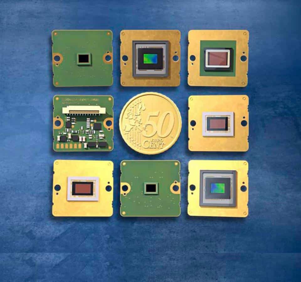 VC MIPI camera modules - size comparison 50 Cent coin